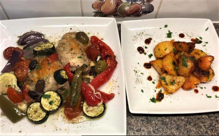 Pollo alla mediterranea e verdure al forno con Patate alla paprika